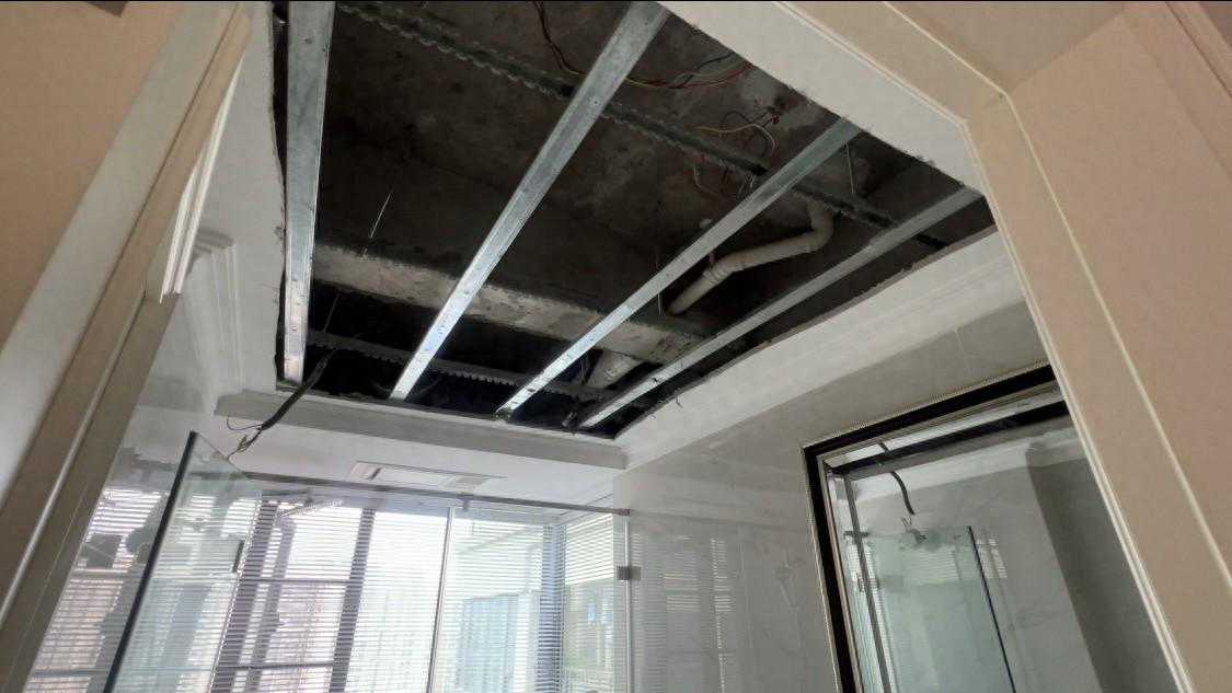 阳光政务｜楼顶漏水 地板返潮 业主叫苦不迭