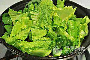 冬天的暖胃法宝：咸骨芥菜煲